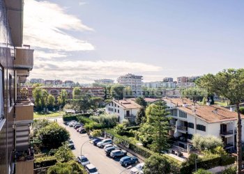 Vista - Quadrilocale viale Camillo Sabatini, 150, Roma - foto 3