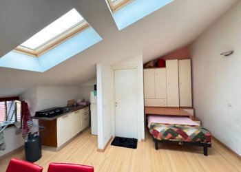 Camera da letto - Attico via Madonna del Campo, 41, Borgo San Dalmazzo - foto 4