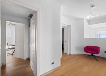 Corridoio - Appartamento via Conte Verde, 114, Asti - foto 12