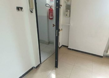 Ingresso - Trilocale via Alfredo d'Andrade, 31, Genova (zona Sestri Ponente) - foto 3