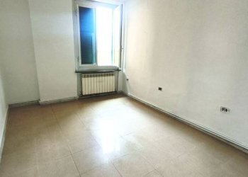 Camera da letto - Trilocale via Alfredo d'Andrade, 31, Genova (zona Sestri Ponente) - foto 8