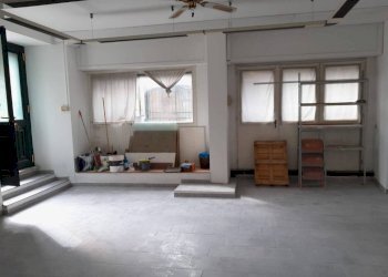 Interno non residenziale - Magazzino via Antica Romana di Quinto, Genova (zona Quarto) - foto 2