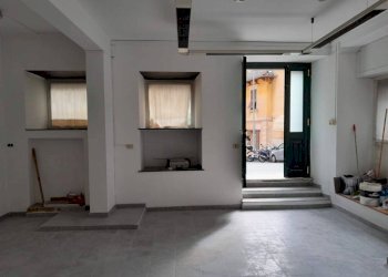 Interno non residenziale - Magazzino via Antica Romana di Quinto, Genova (zona Quarto) - foto 4