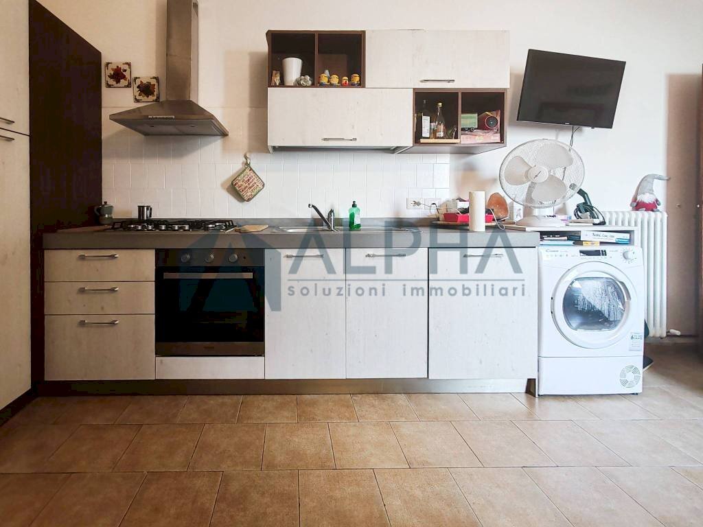 Cucina - Trilocale via Tito Lucrezio Caro, Bellaria-Igea Marina - foto 2