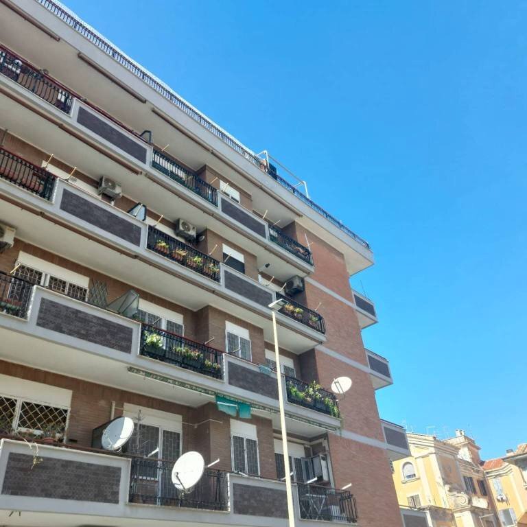 Facciata - Box corso Duca di Genova, 145, Roma (neighborhood Lido di Ostia) - photo 3