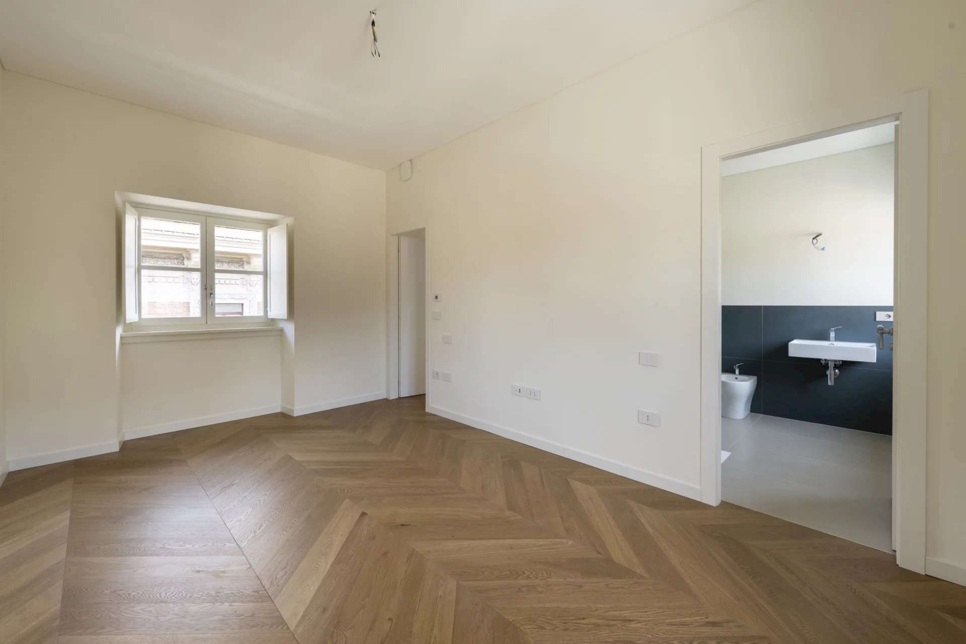 Four-room apartment Via Vittorio Alfieri, Torino - photo 3