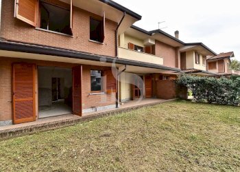 FACCIATA - Villa a Schiera VIA MONTE NERO, 19, Vimercate - foto 4