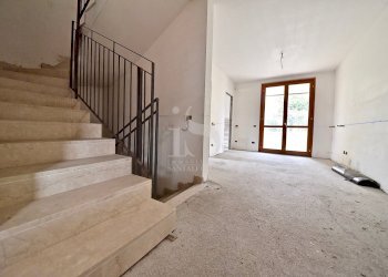 DETTAGLI SCALA - Villa a Schiera VIA MONTE NERO, 19, Vimercate - foto 13