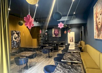 Negozio Via Roma, 31, Cuneo (zona Centro Storico) - foto 1