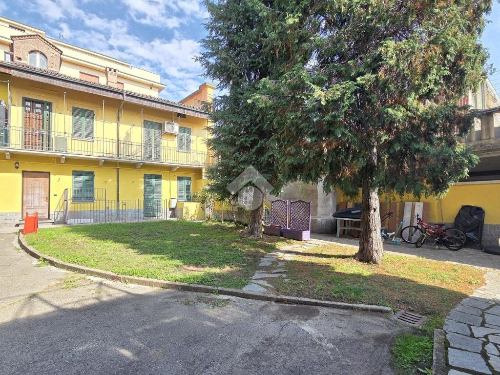 Three-room apartment Via almese, Alpignano - photo 1