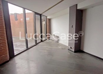 Office Lucca (neighborhood Sant'Anna) - photo 1