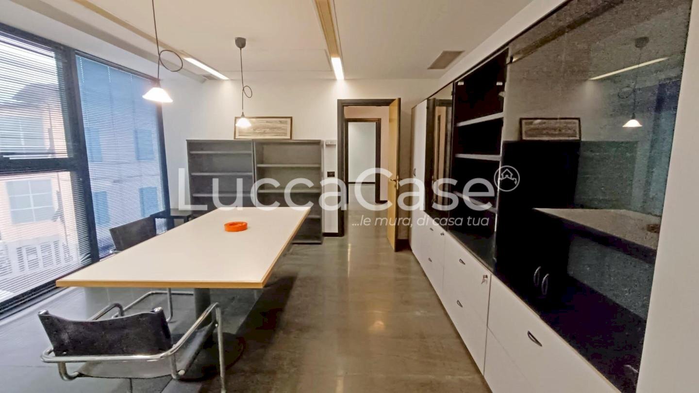 Office Lucca (neighborhood Sant'Anna) - photo 2