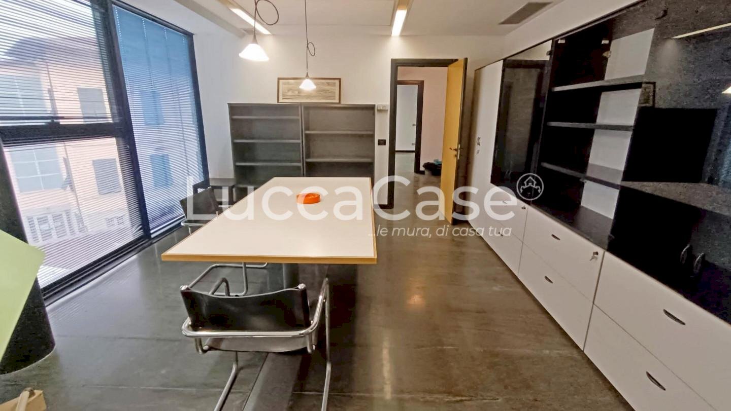 Office Lucca (neighborhood Sant'Anna) - photo 3