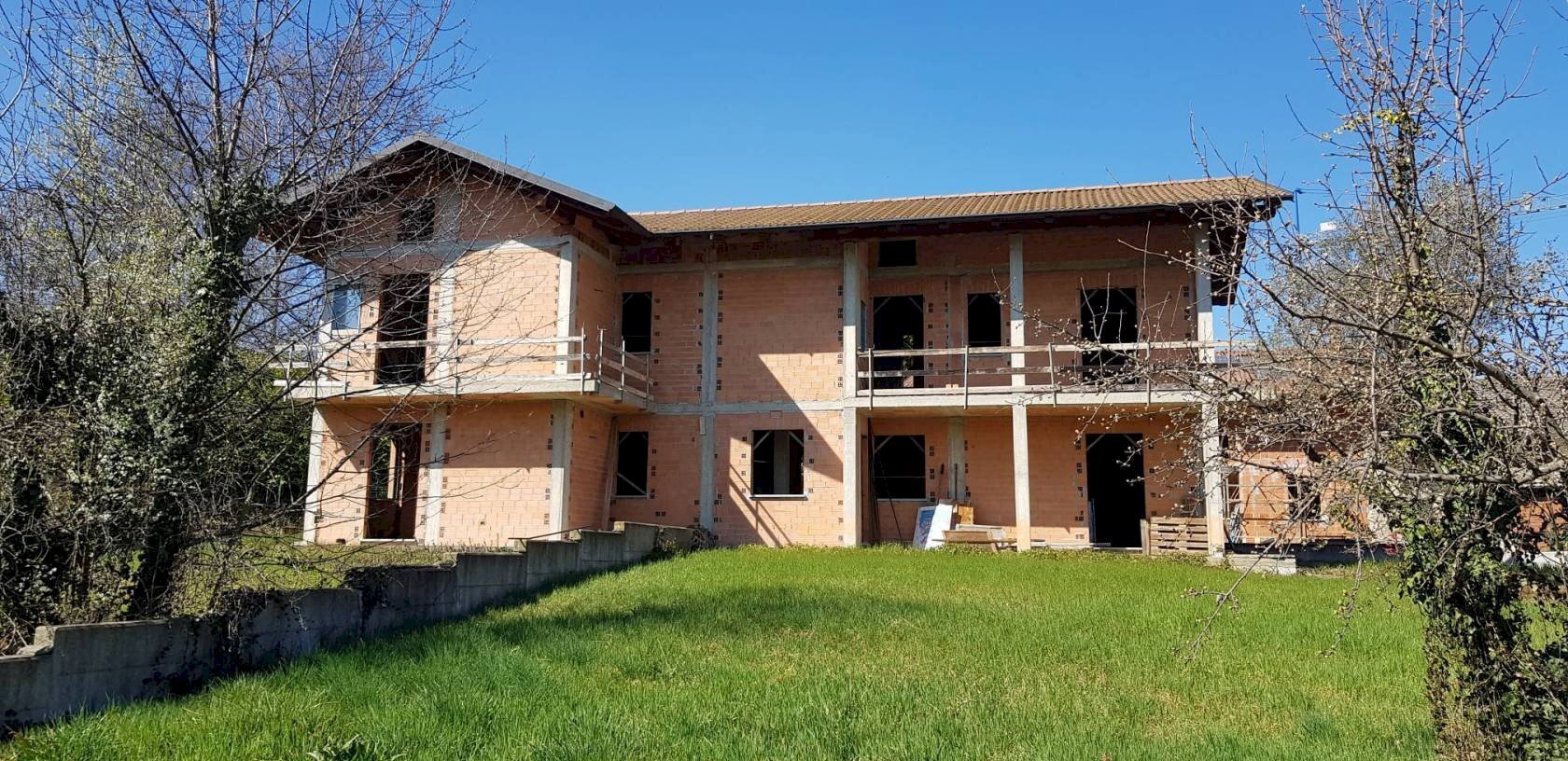Villa Bifamiliare Bagnolo Piemonte - foto 1