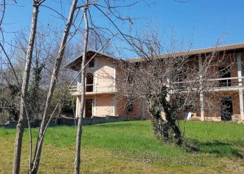 Villa Bifamiliare Bagnolo Piemonte - foto 2