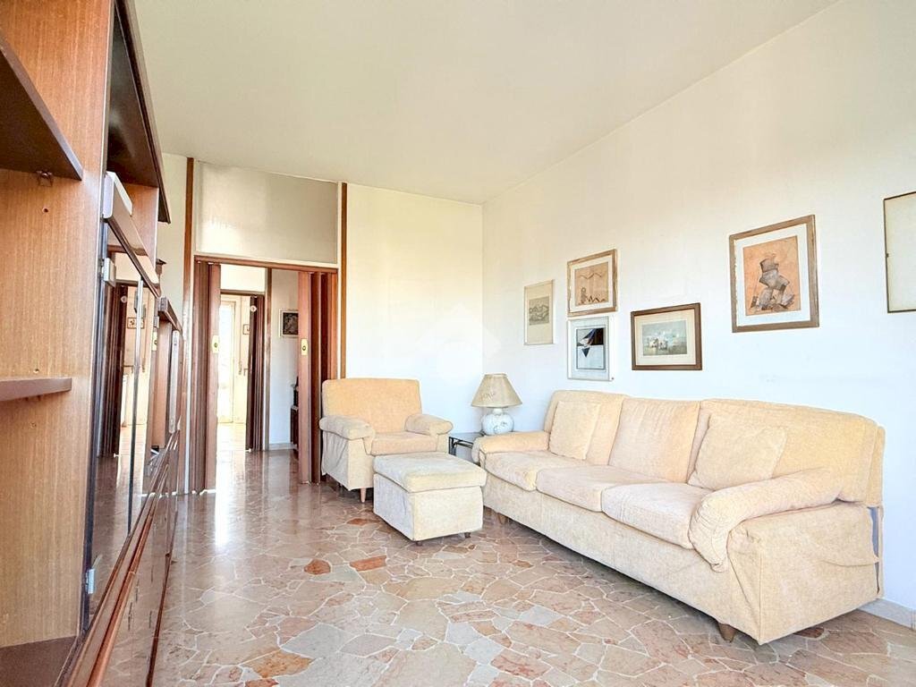 Four-room apartment Via Giacomo Matteotti, Bollate - photo 3