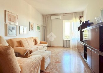 Four-room apartment Via Giacomo Matteotti, Bollate - photo 1