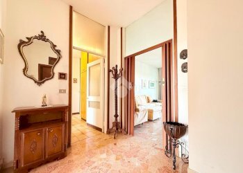 Four-room apartment Via Giacomo Matteotti, Bollate - photo 7