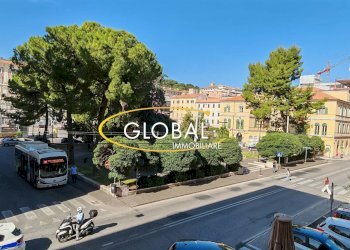 Foto 2 - Quadrilocale Piazza Stamira, Ancona - foto 2