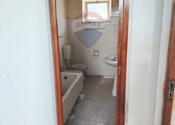 Bagno - Casa indipendente Via Fatiguso
 
6, Cassano delle Murge - foto 13