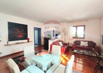 Sala da pranzo - Casa indipendente Via Fatiguso
 
6, Cassano delle Murge - foto 6