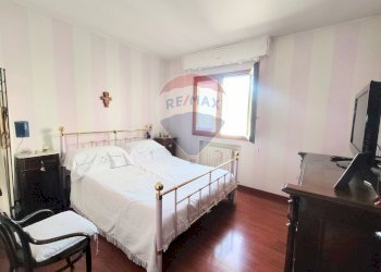 Camera / camera da letto - Casa indipendente Via Fatiguso
 
6, Cassano delle Murge - foto 13