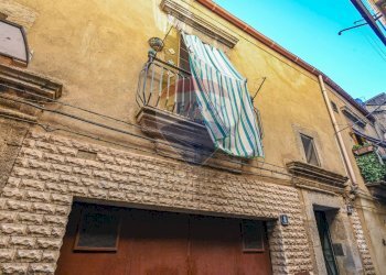 Edificio all\'aperto - Casa indipendente Via Santissimo Salvatore
 
6-8, Caltagirone - foto 22