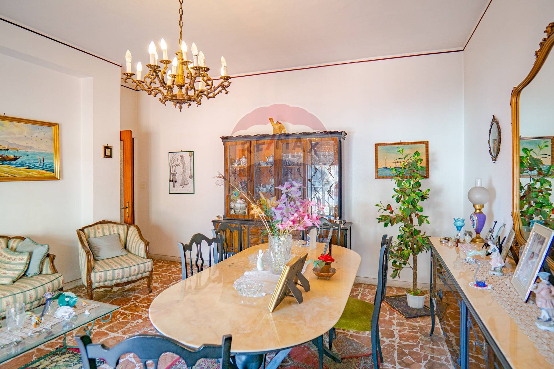 Sala da pranzo - Appartamento Via Della Genziana
 
36, Catania - foto 1