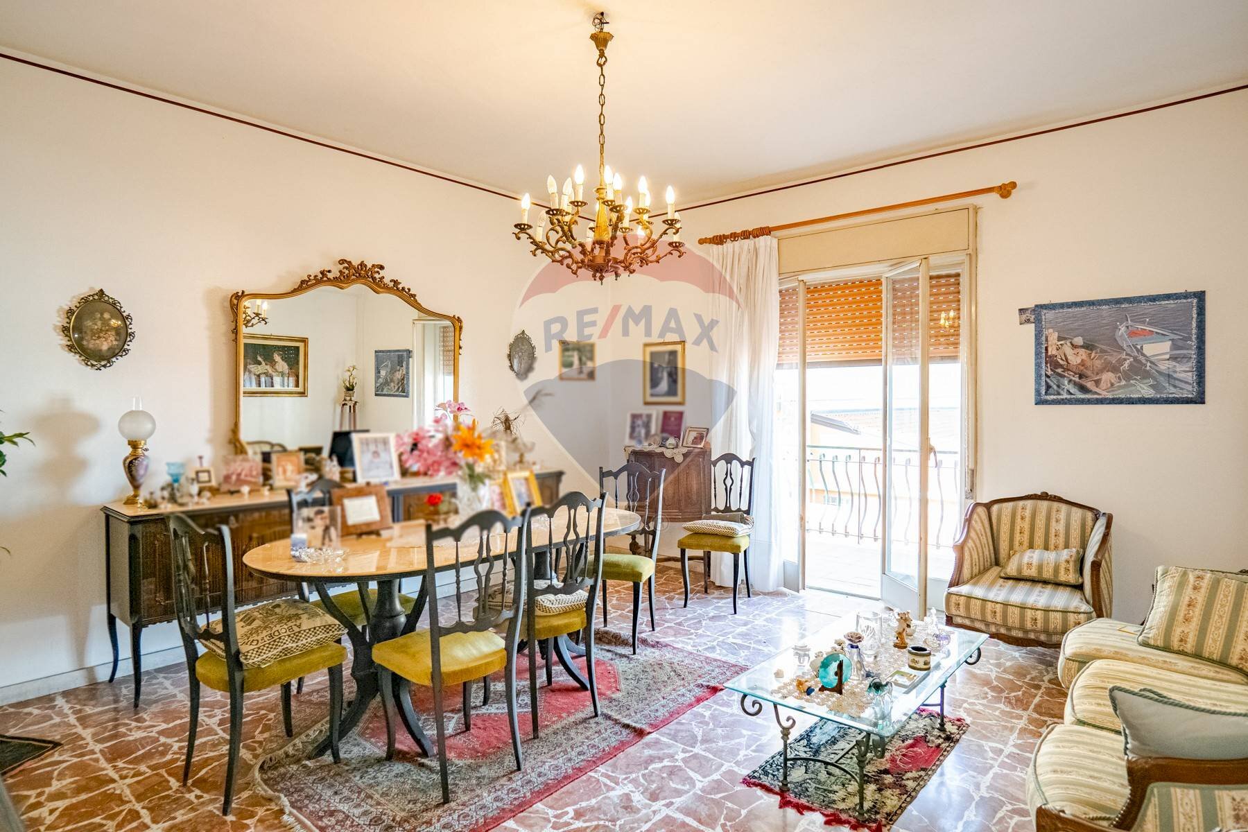 Sala da pranzo - Appartamento Via Della Genziana
 
36, Catania - foto 3