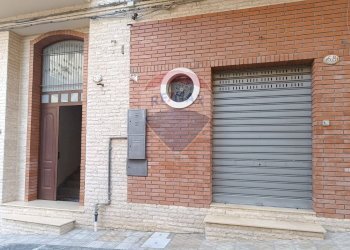 Edificio all\'aperto - Ufficio Via Cappuccini
 
68/A, Ramacca - foto 2