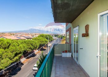 Balcone - Quadrilocale Via Sebastiano Catania
 
300, Catania - foto 9