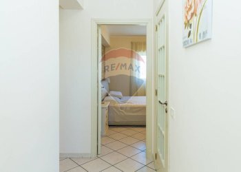 Hall / corridoio - Quadrilocale Via Sebastiano Catania
 
300, Catania - foto 20