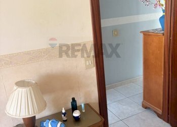 Hall / corridoio - Trilocale Viale Moncada
 
11 C, Catania - foto 15