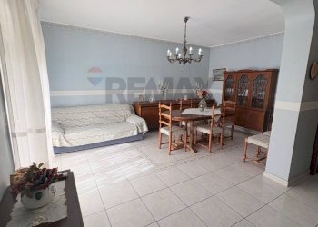 Sala da pranzo - Trilocale Viale Moncada
 
11 C, Catania - foto 32