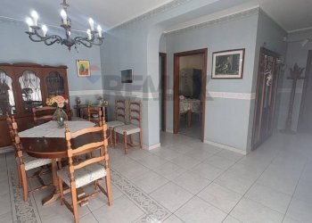 Sala da pranzo - Trilocale Viale Moncada
 
11 C, Catania - foto 37