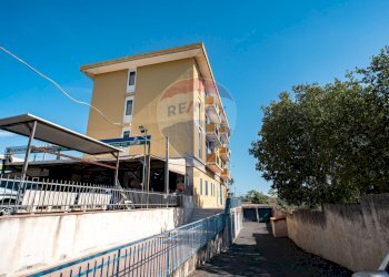 Edificio all\'aperto - Appartamento Via Etnea
 
90, Gravina di Catania - foto 4