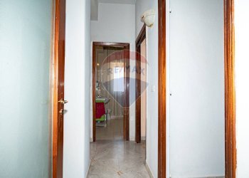 Hall / corridoio - Appartamento Via Etnea
 
90, Gravina di Catania - foto 16