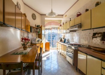 Cucina - Appartamento Piazza Trento
 
2, Catania - foto 8