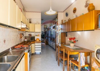 Cucina - Appartamento Piazza Trento
 
2, Catania - foto 9