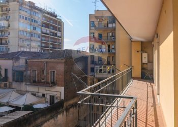 Balcone - Appartamento Piazza Trento
 
2, Catania - foto 10