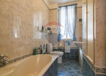 Bagno - Appartamento Piazza Trento
 
2, Catania - foto 17