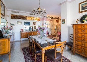 Sala da pranzo - Appartamento Piazza Trento
 
2, Catania - foto 30