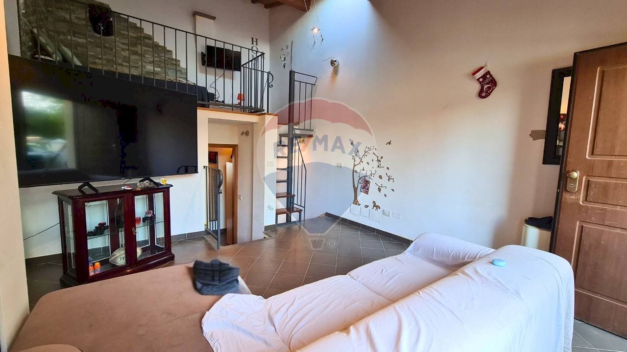 Soggiorno - Bilocale via Sant'Andrea a Cascialla
 
40, Empoli - foto 2