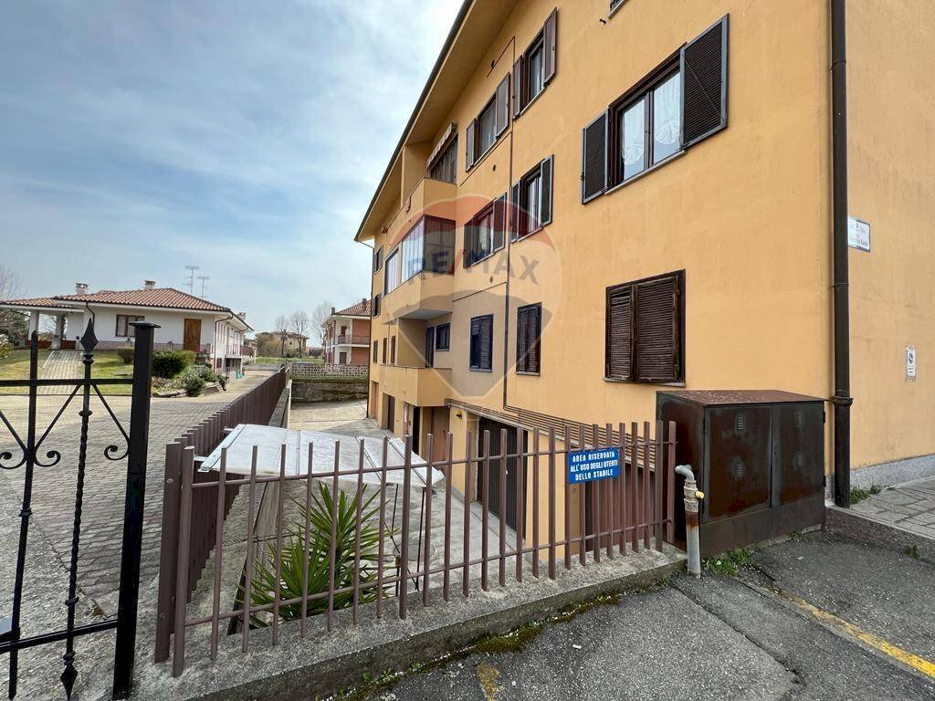 Edificio all\'aperto - Appartamento via rana, Strambino - foto 2