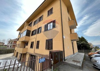 Edificio all\'aperto - Apartment via rana, Strambino - photo 1
