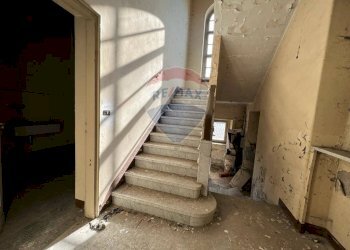 Scale - Locale Commerciale via sant anna
 
2, Rivarolo Canavese - foto 19