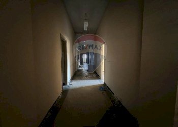 Hall / corridoio - Locale Commerciale via sant anna
 
2, Rivarolo Canavese - foto 24