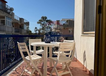 Balcone - Quadrilocale via spiaggia
 
307, Mascali - foto 9