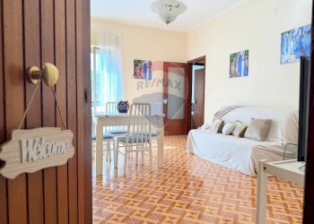 Sala da pranzo - Quadrilocale via spiaggia
 
307, Mascali - foto 15