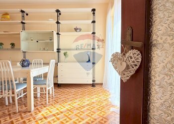 Sala da pranzo - Quadrilocale via spiaggia
 
307, Mascali - foto 25